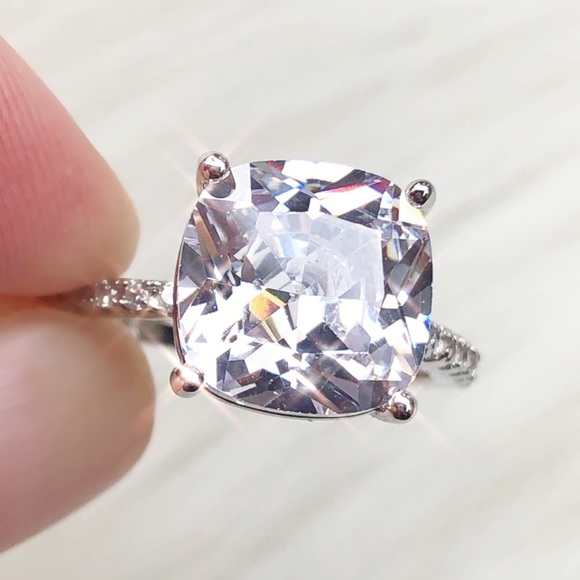 Large 5.62ct Cushion Cut Solitaire Zircon Diamond Ring With Zircon Diamond Band - Picture 4 of 10